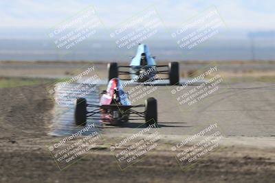 media/Oct-26-2025-CalClub SCCA (Sun) [[8ce1e69566]]/Group 6/Grapevine/